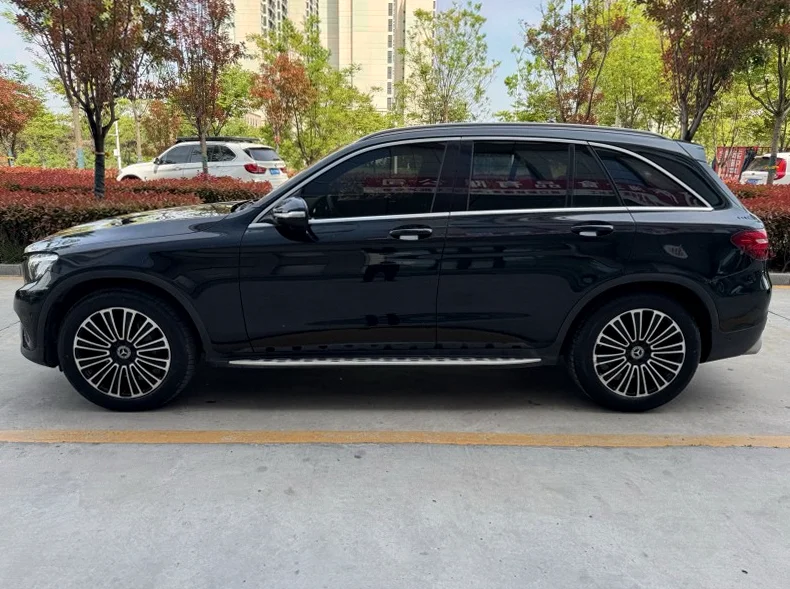 奔驰GLC 后面外观一