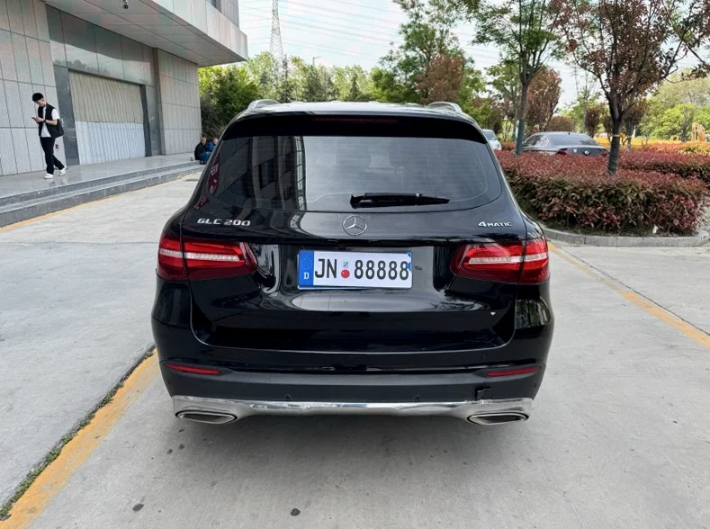 奔驰GLC 内饰前排