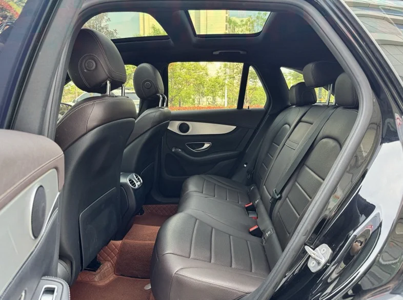 奔驰GLC 后面外观三