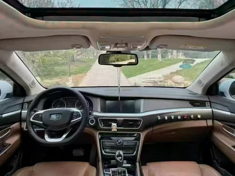 吉利博瑞 后面外观一