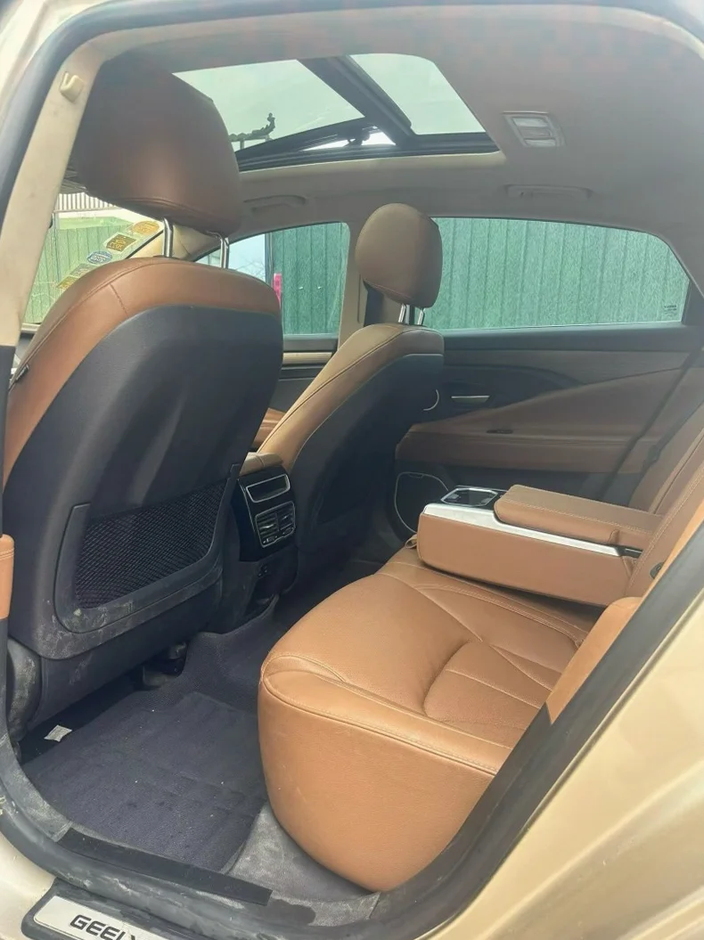 吉利博瑞 后面外观二