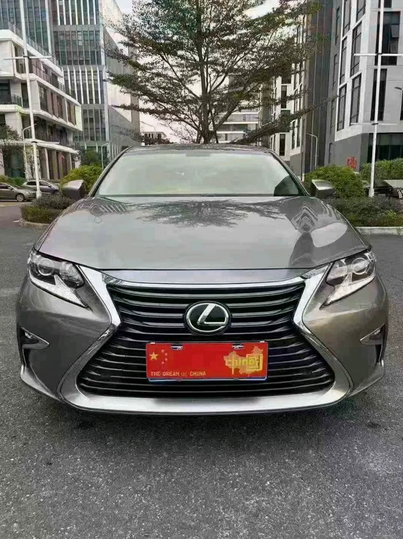 18年雷克萨斯ES200卓越版