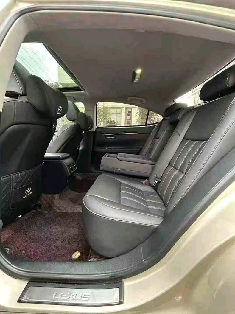 雷克萨斯ES 后面外观一