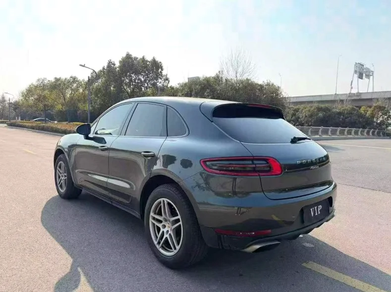 保时捷Macan 内饰后排