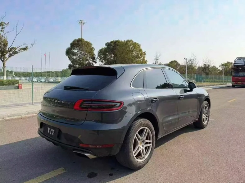 保时捷Macan 驾驶室