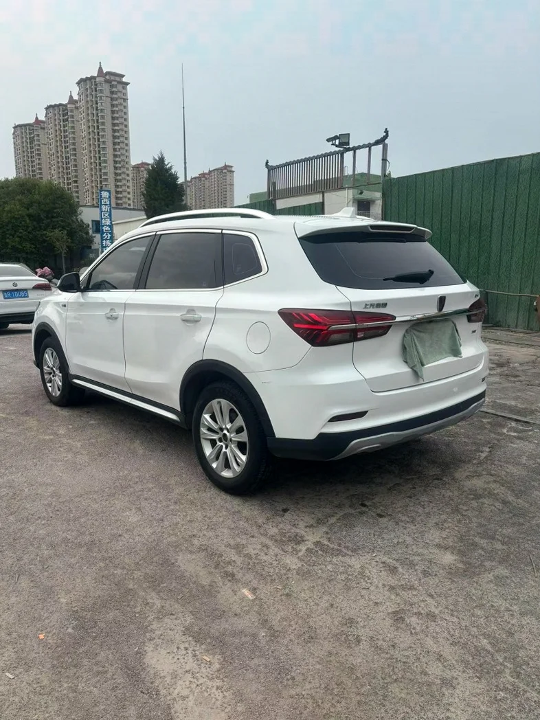 荣威RX5 内饰前排