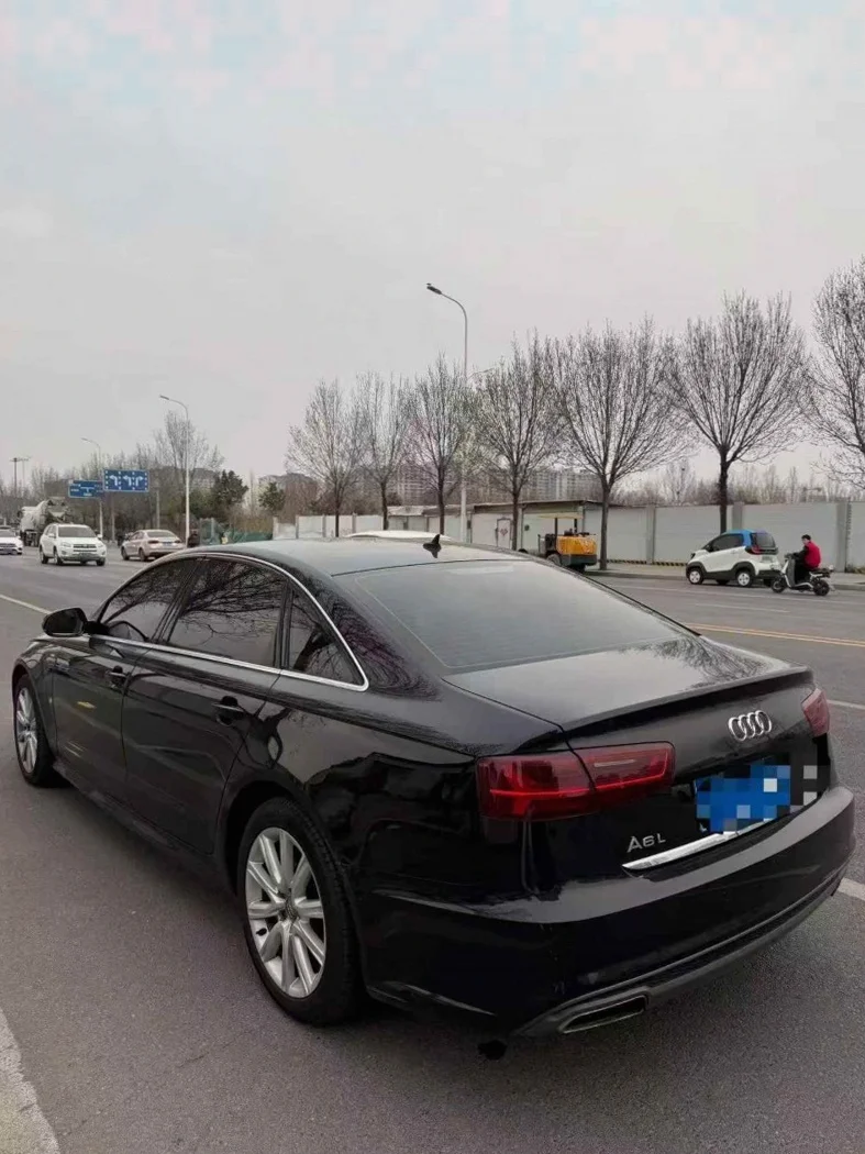 奥迪A6L 后面外观三