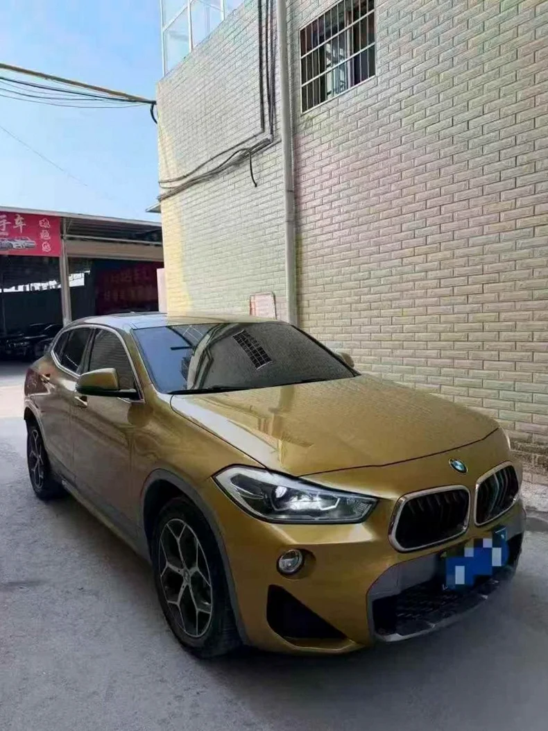 宝马X2 正面外观三