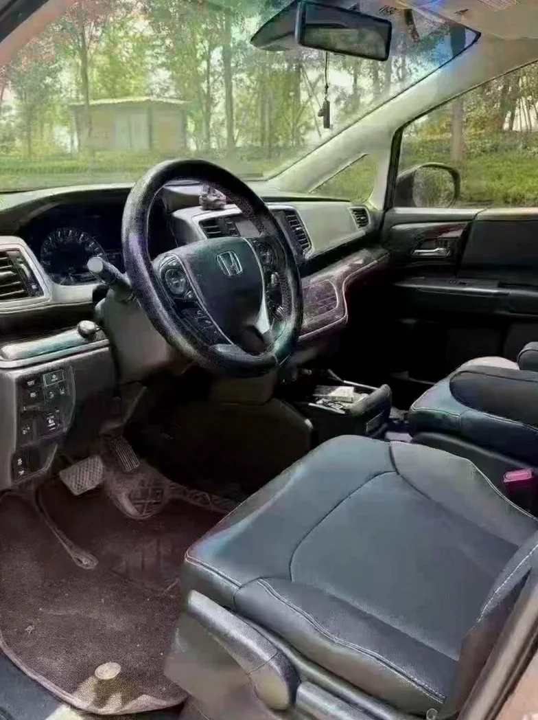 本田奥德赛 后面外观三