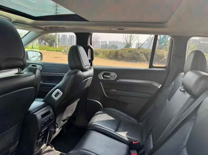 Jeep指挥官 后面外观三