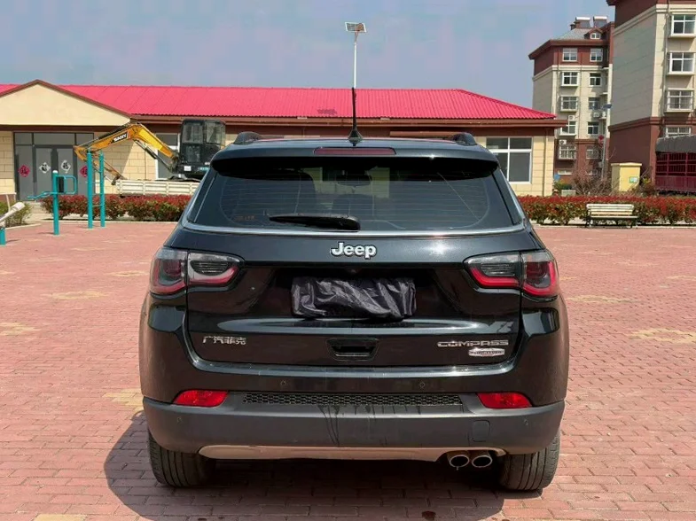 Jeep指南者 后面外观二