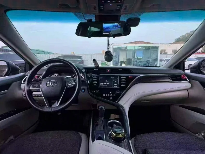 丰田凯美瑞 后面外观一