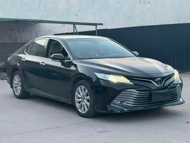 丰田凯美瑞 正面外观三