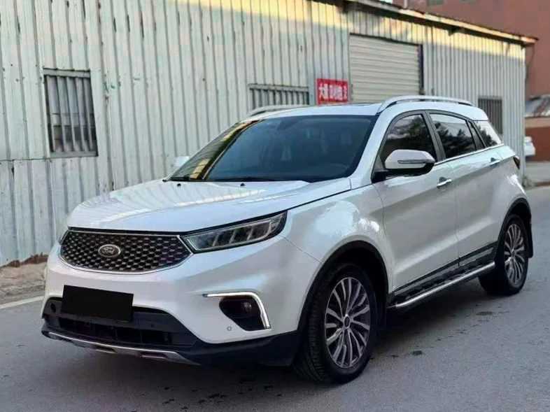 福特领界 正面外观二