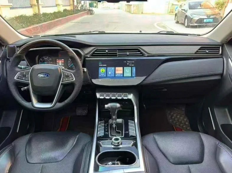 福特领界 后面外观二