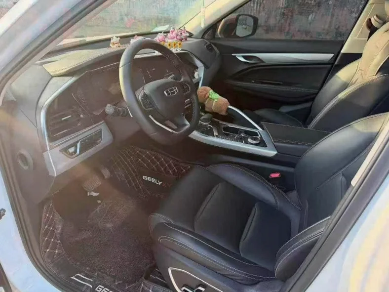 吉利星越 后面外观三