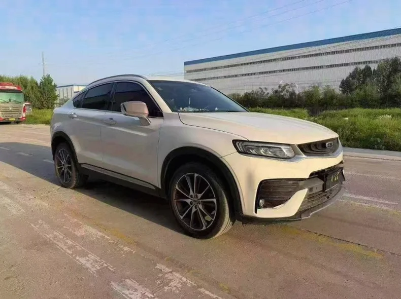 吉利星越 正面外观二