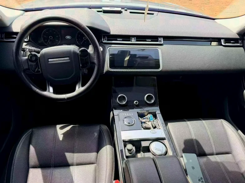 路虎揽胜星脉 后面外观二