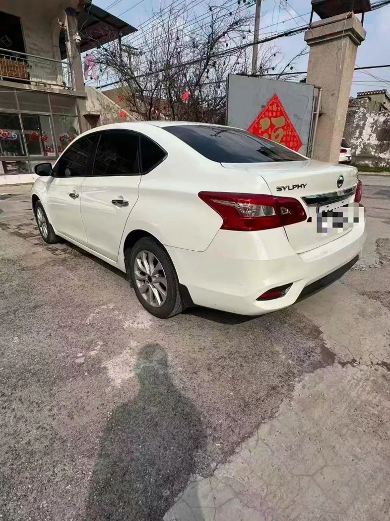 日产轩逸 内饰后排