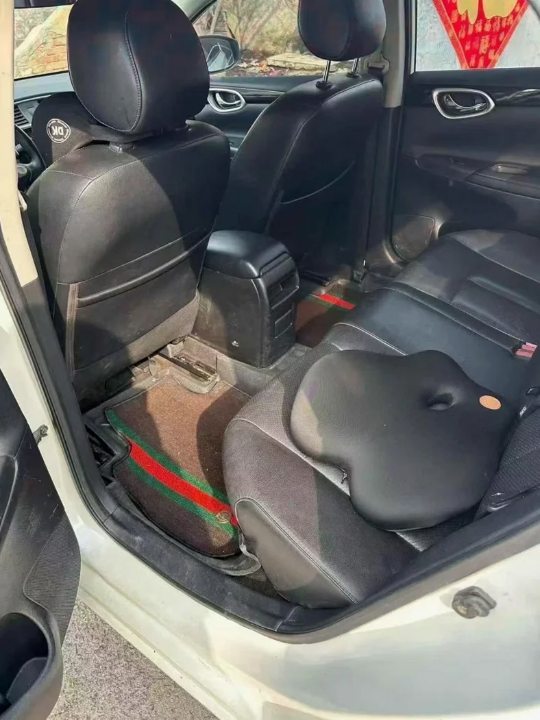 日产轩逸 后面外观三