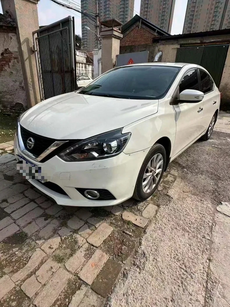 日产轩逸 正面外观三