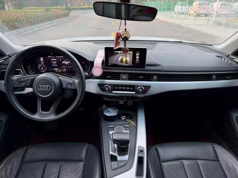 奥迪A4L 后面外观一