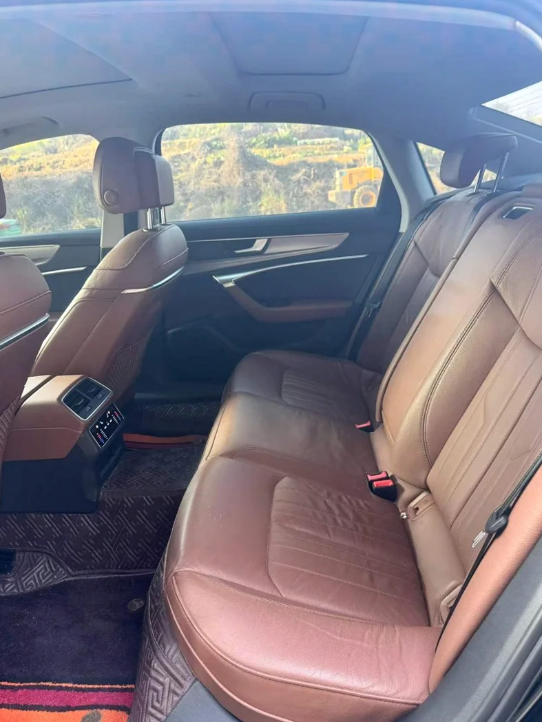 奥迪A6L 后面外观二