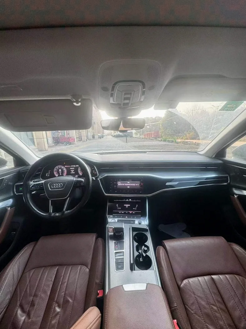 奥迪A6L 后面外观一