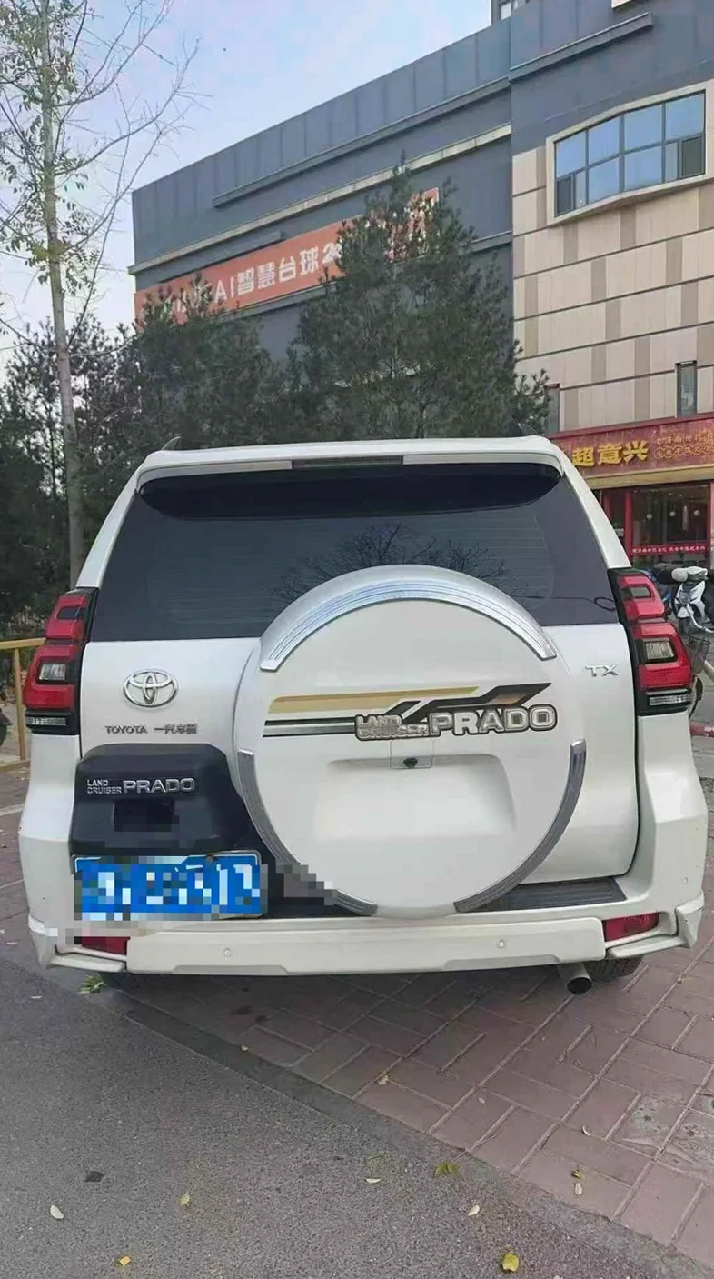 丰田普拉多 驾驶室