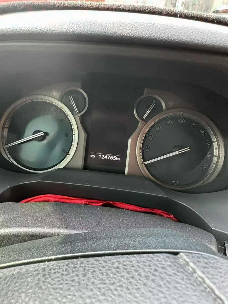 丰田普拉多 后面外观二