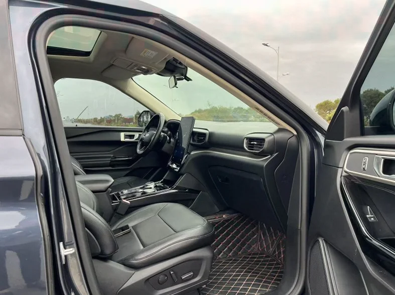 福特探险者 后面外观二