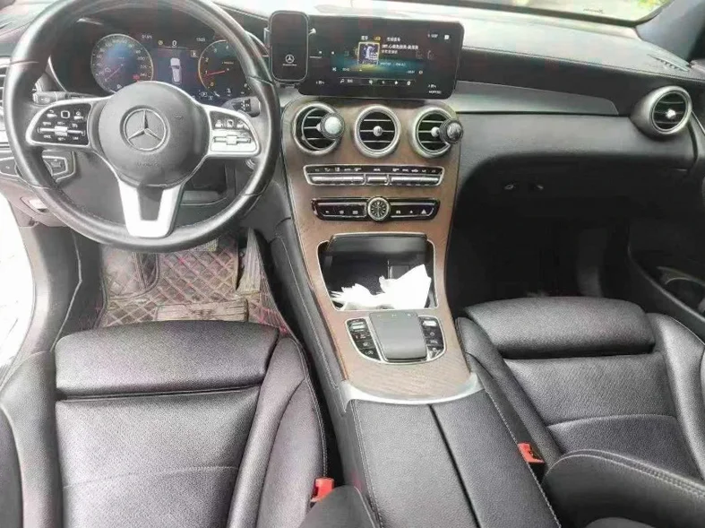 奔驰GLC 后面外观一