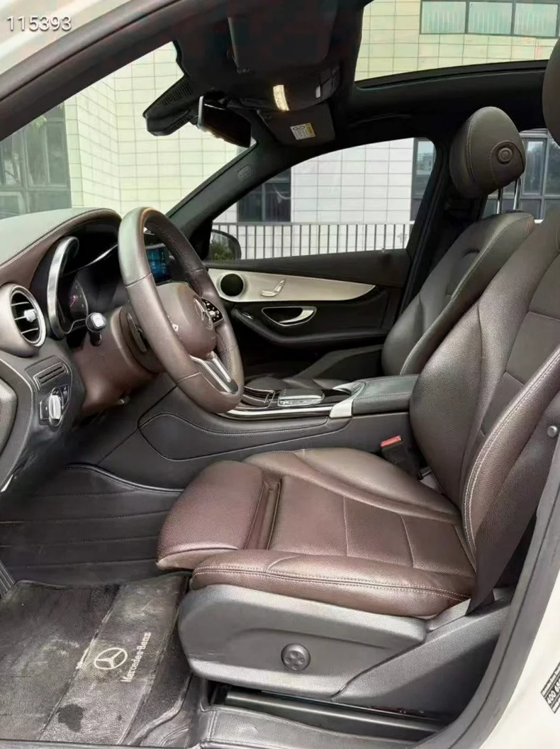 奔驰GLC 后面外观一