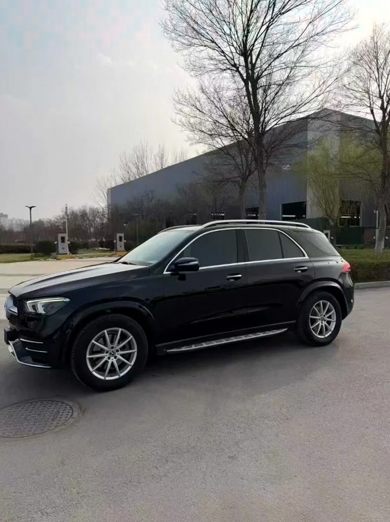 奔驰GLE 正面外观二