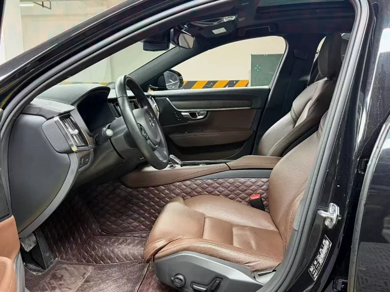 沃尔沃S90 后面外观二