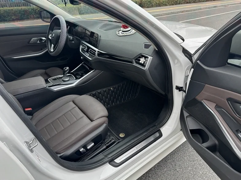 宝马3系 后面外观三