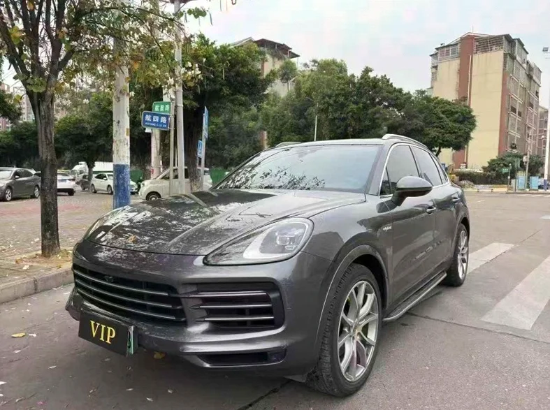 保时捷卡宴 正面外观三