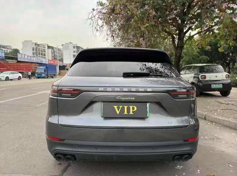 保时捷卡宴 内饰前排