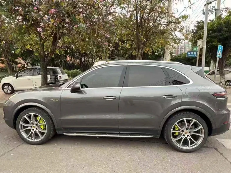 保时捷卡宴 后面外观一