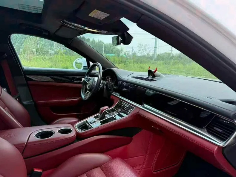 保时捷帕拉梅拉 内饰前排