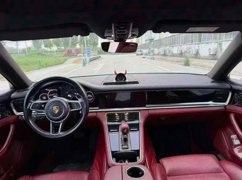 保时捷帕拉梅拉 内饰后排