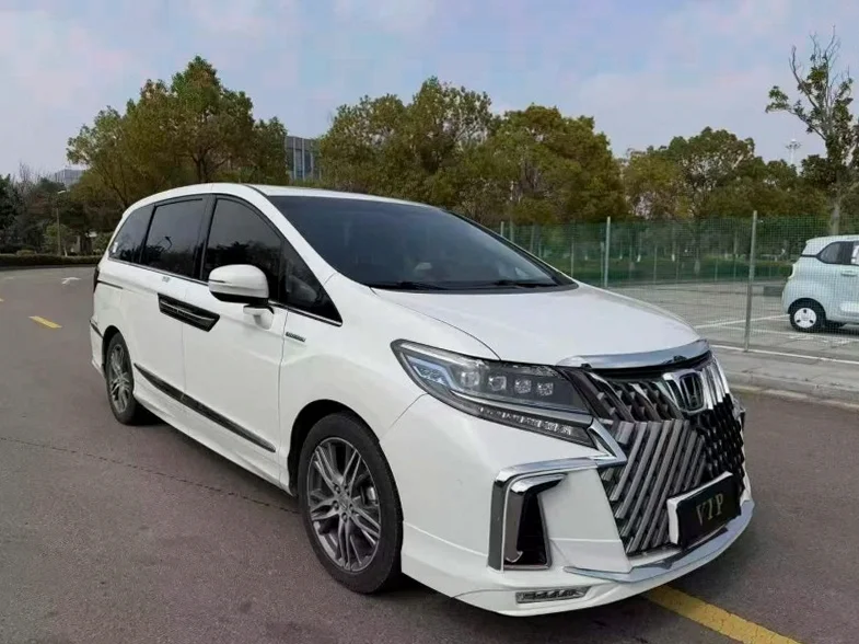 本田艾力绅 正面外观二