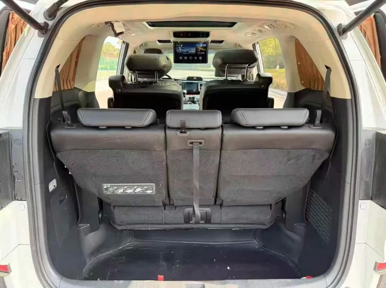 本田艾力绅 后面外观三