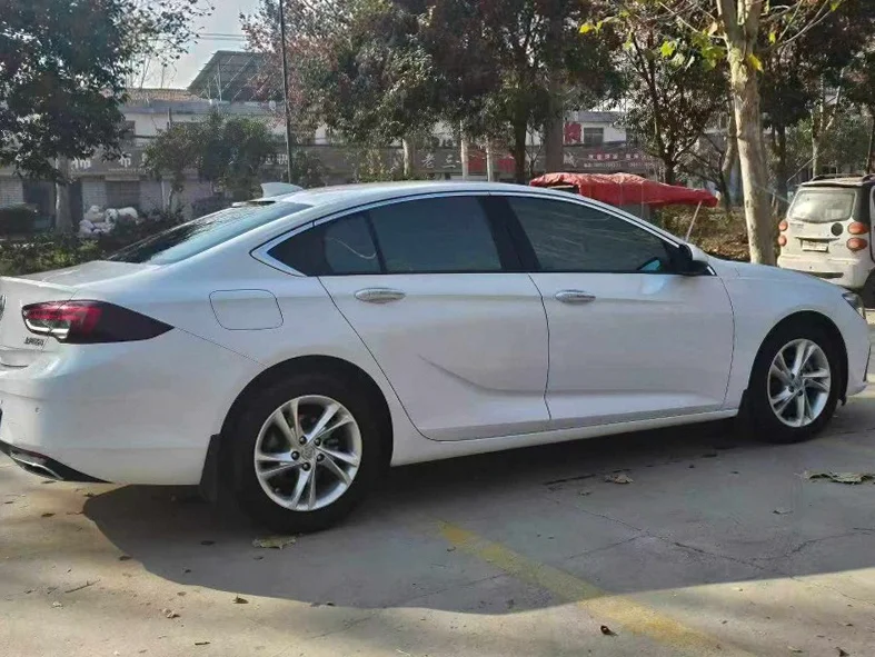 别克君威 正面外观三