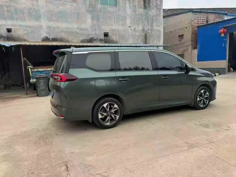 传祺M6 内饰前排