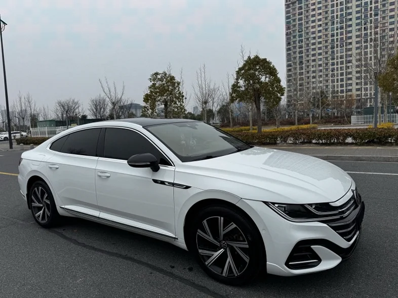 大众CC 正面外观二