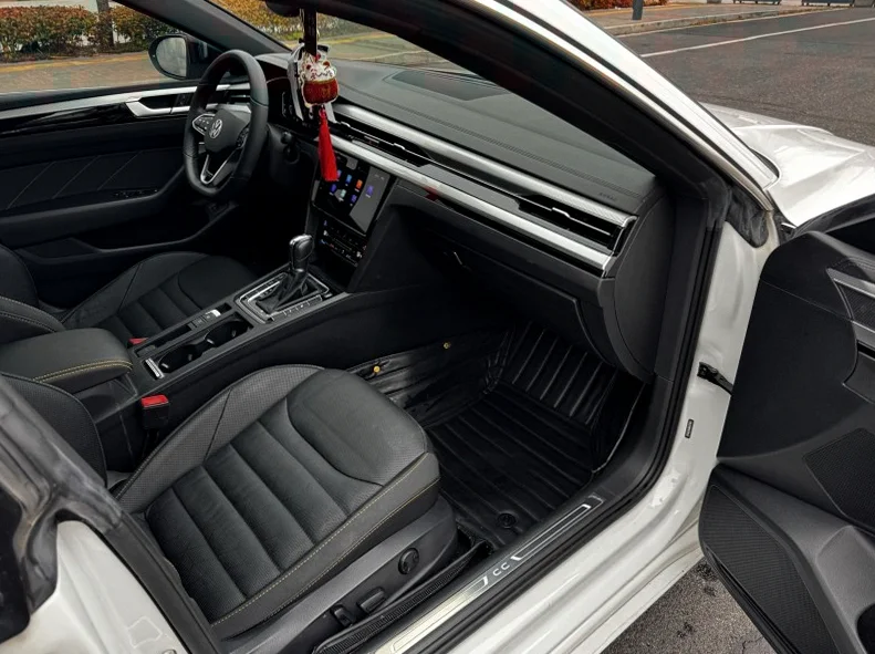 大众CC 内饰前排