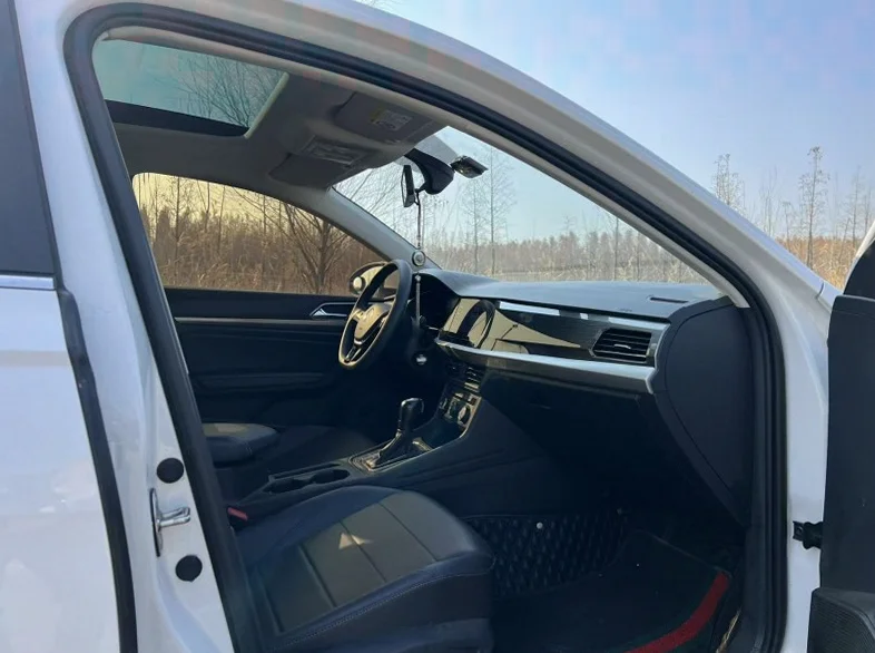 大众朗逸 后面外观三