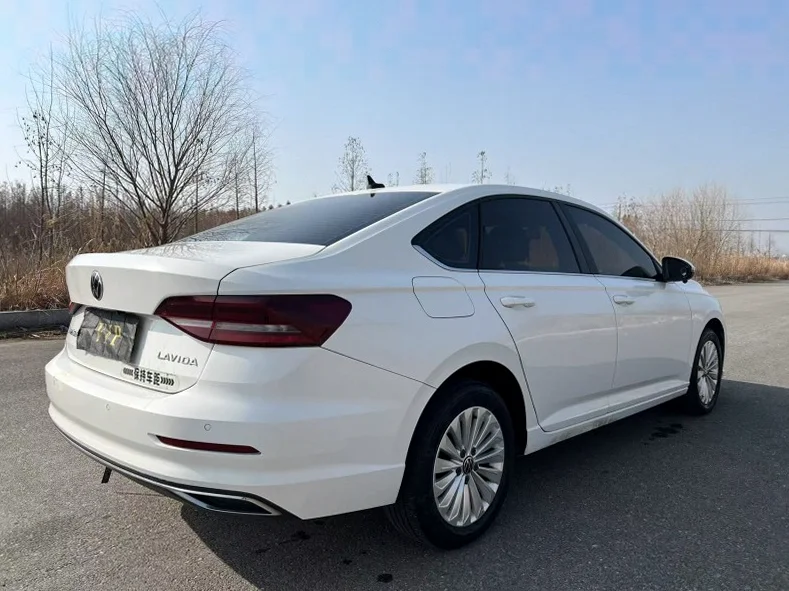 大众朗逸 内饰后排