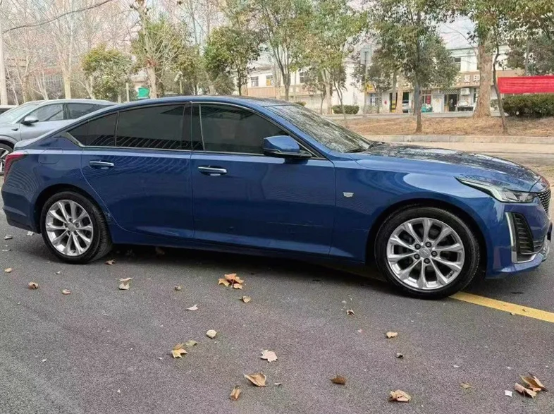 凯迪拉克CT5 正面外观二